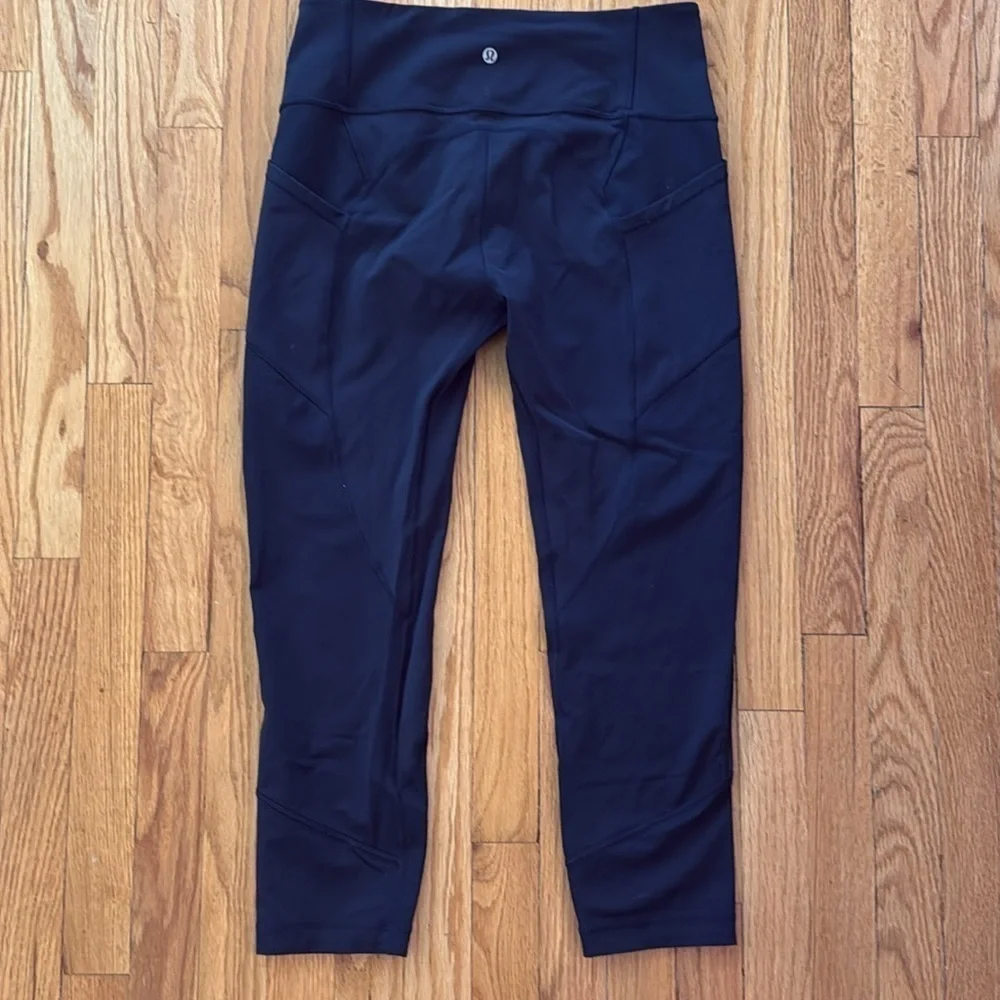 Lululemon 10 All The Right Places Crop II 23